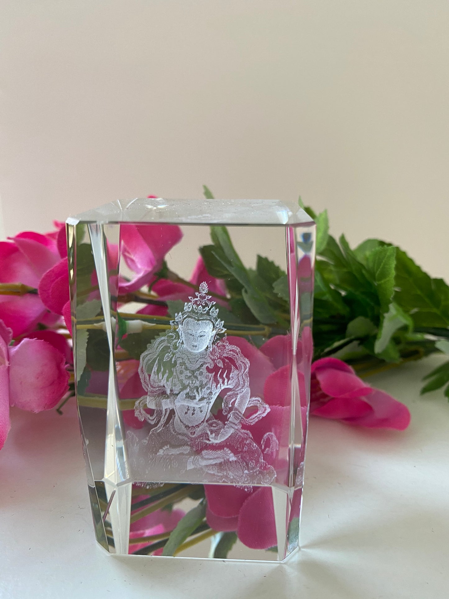 Kristal laser Vajrasavatta Boeddha AA - 8x5x5cm