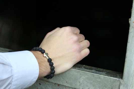 Kogelarmband Pure Stone Lavasteen Zwart zilver Kruis 8mm