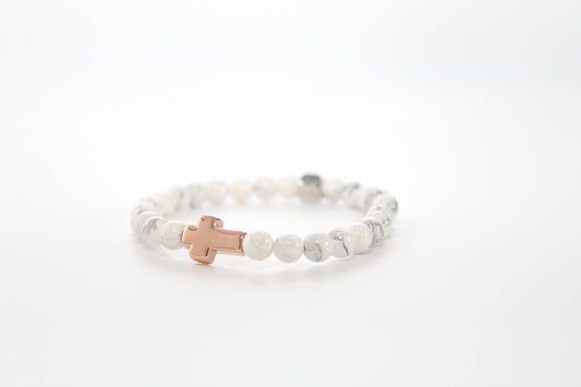 Kogelarmband Pure Stone Howliet met Roze Kruis 6mm